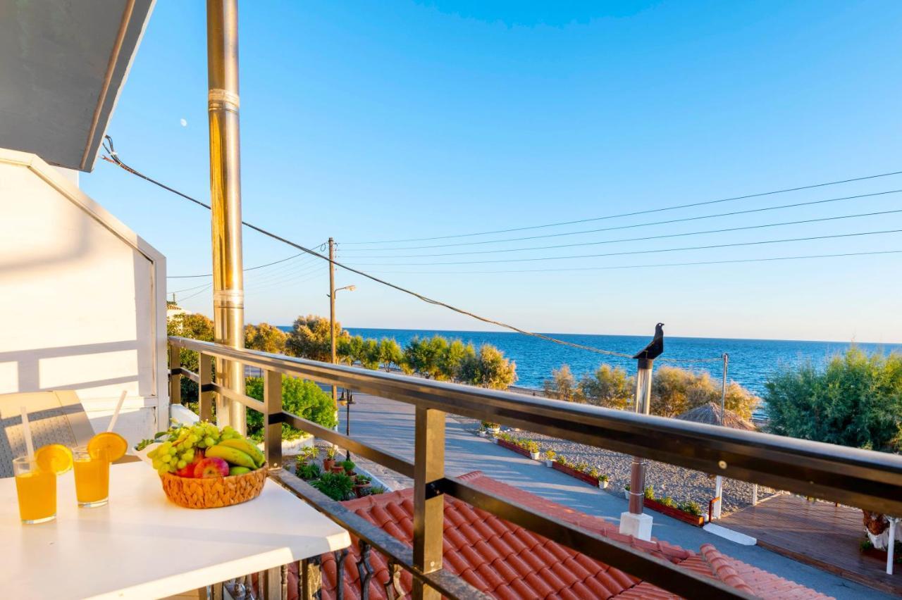 Soso'S Apartments -Vacations Next To The Beach Psari Forada エクステリア 写真